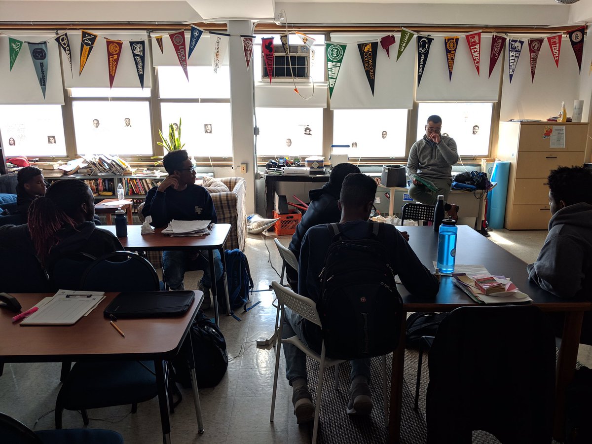 12plusphilly's tweet photo. Happy #fellowsfriday! This week we chaperoned a trip to a city-run college and career fair, as well as facilitated conversation between students and a former @ccpedu student!! #12plusphilly #philly #ccp #collegeaccess https://t.co/5TY9dIfqPu