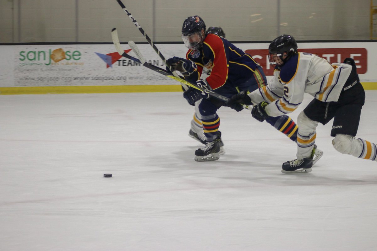 AArrows18U's tweet photo. Arrows fall to the Cyclones 6-3, goals by Suter and Commendatore(2). Arrows play tomorrow Clarence Mustangs 5:15 eastern time. https://t.co/CusbZ5JU0e