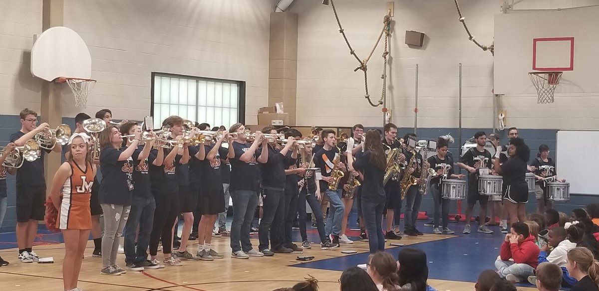 After 17 years of teaching, I went to my first STAAR pep rally!!😊🎉 Thank you @SaMadisonMavs for a great performance!! #Woodstonees #RockTheSTAAR
@kandrarene @lizchavez1202 @funinfourth4 @MsKellih