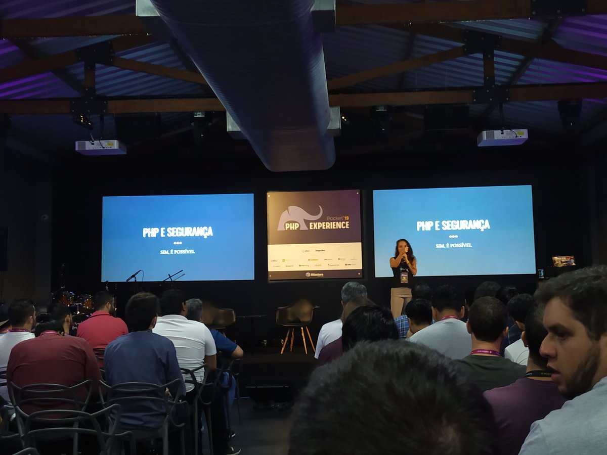 vmartinsweb's tweet image. &quot;PHP e Segurança: sim, é possível&quot; com @dianaarnos no #PHPX2019 #PhpExperience @iMasters 
Palestra sensacional 💜 @phpsp @PHPWomenBR