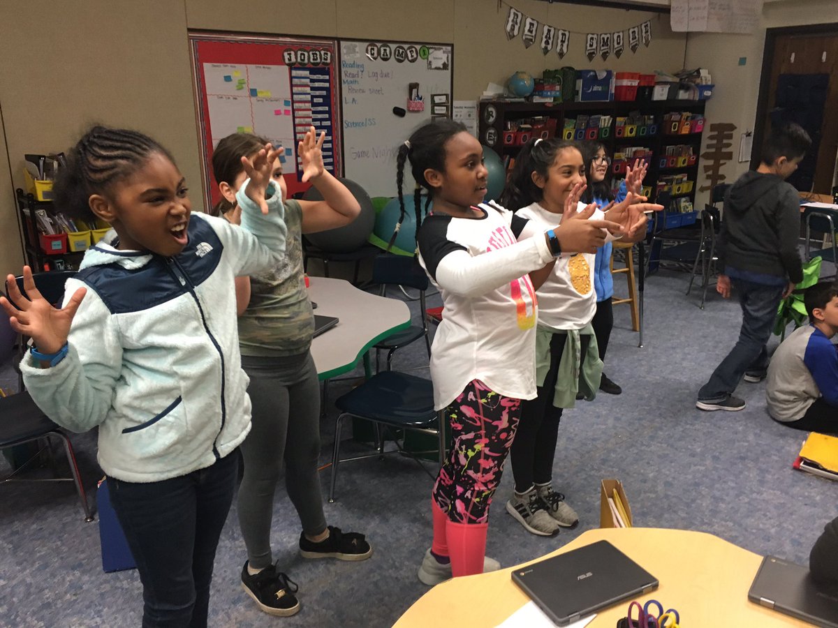 MsKuhlmann's tweet photo. Brain break + laughter + saving lives! 👍🏼👌🏼🙌🏼 Thank you to @UNICEFKidPower and @MrDtimes3! #pressplayforimpact #63Impact #StevieStar https://t.co/X1hh43mOWK