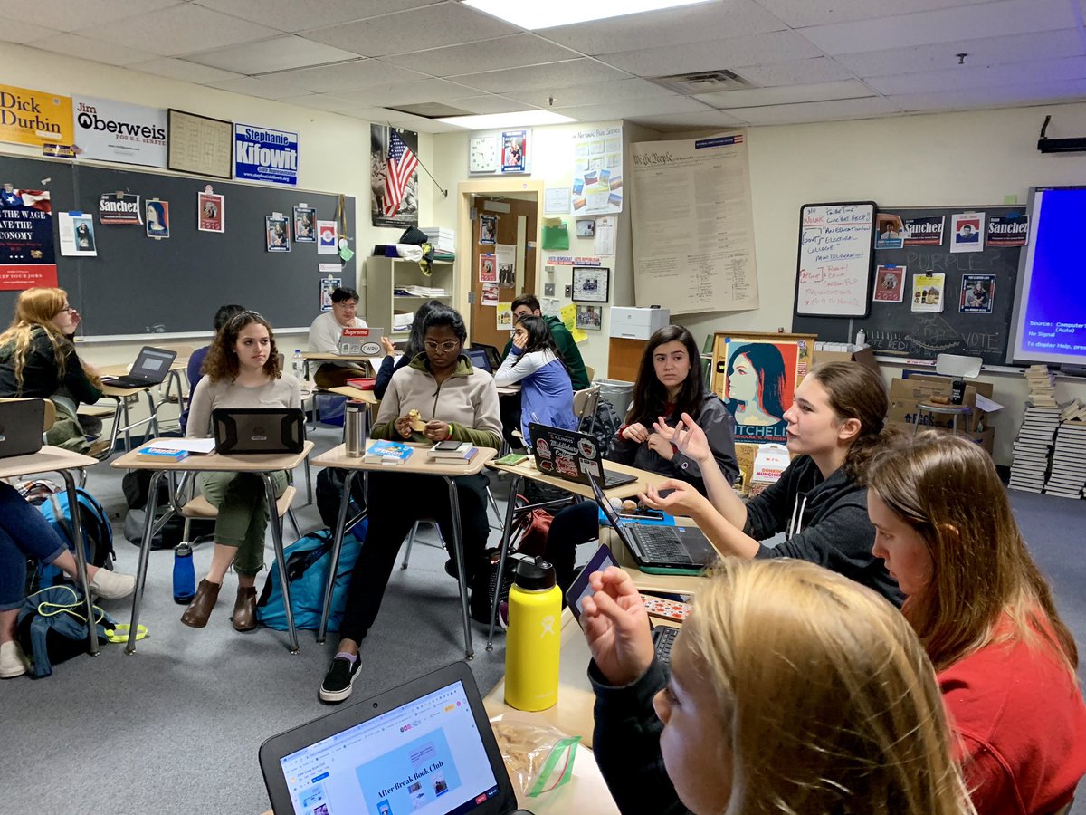 ChrisWolak1's tweet image. #compgov Breakfast Book Chats — #apscholars “Drop Knowledge” from @WriterWong ‘s Red China Blues, @ShirinEbadi6 ‘s Golden Cage + #politkovskaya ‘s Putin’s Russia.

Thx. @wvlmc for stocking these course reads. #BeWV #politicalwarriors