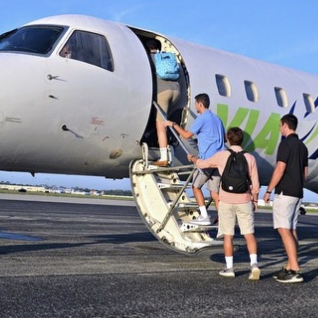 FlyViaAir's tweet photo. ✈️ Happy #FlyDay #Friday!
👇Share where your headed today in the comments below!
#FlyDayFriday #FlyViaAir #ViaAirlines #Travel #TravelLove #LoveTravel #TravelMore #TravelMoreOften #FrequentFlyer #FridayThoughts #FridayVibes #FridayMood https://t.co/JYFFmwUBRY
