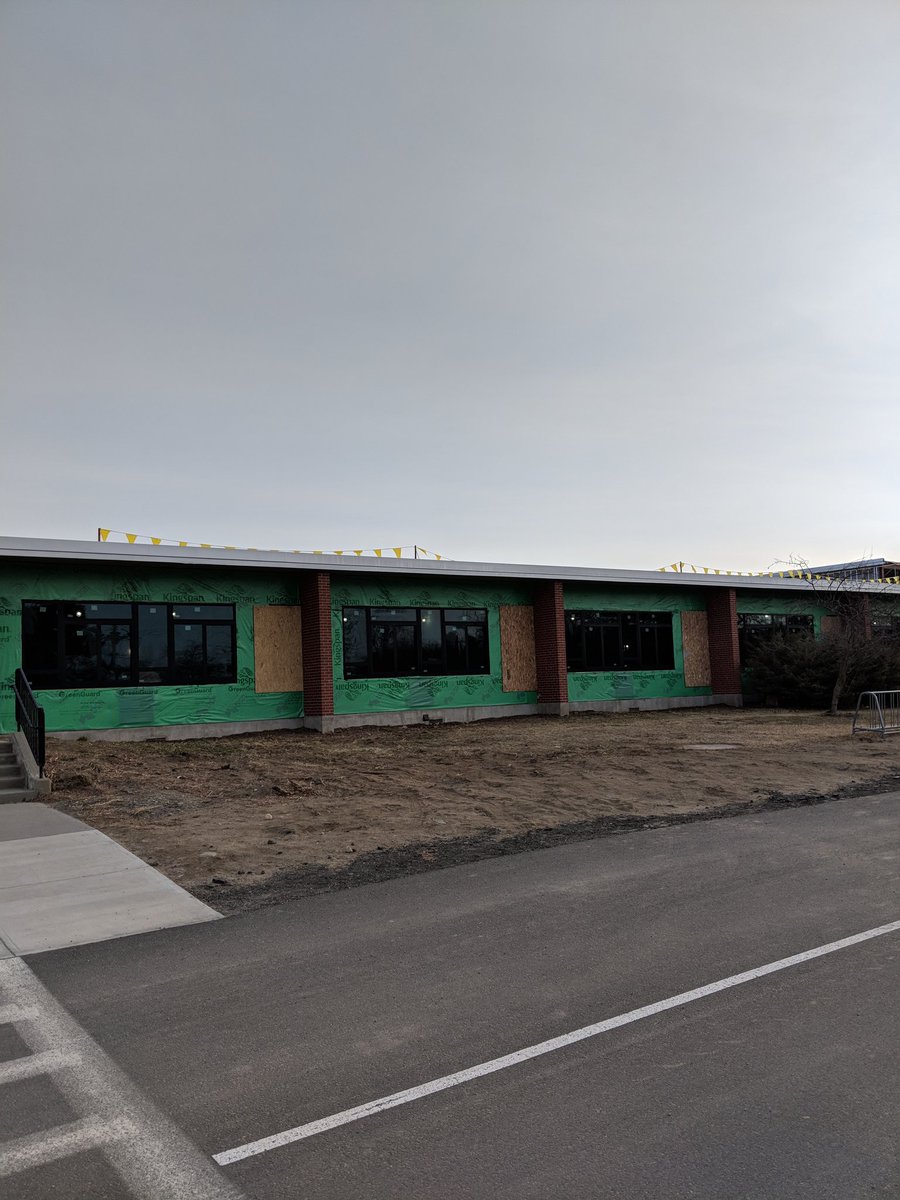 MrSnideQHS's tweet image. Windows have been installed in the &quot;newest&quot; phase of the High School construction project.  Looking good!  #Legacy2020