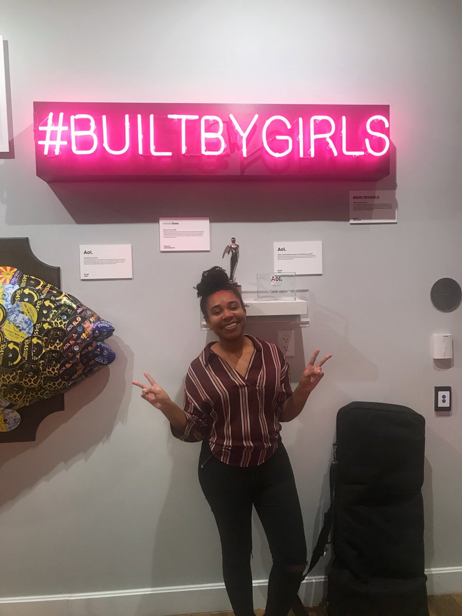 JericaDeck's tweet image. Just a casual Thursday night with @verizon media.💕 #NetworkandChill