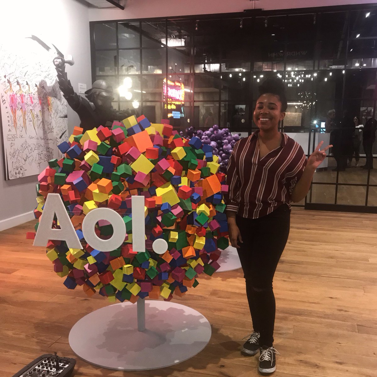 JericaDeck's tweet image. Just a casual Thursday night with @verizon media.💕 #NetworkandChill