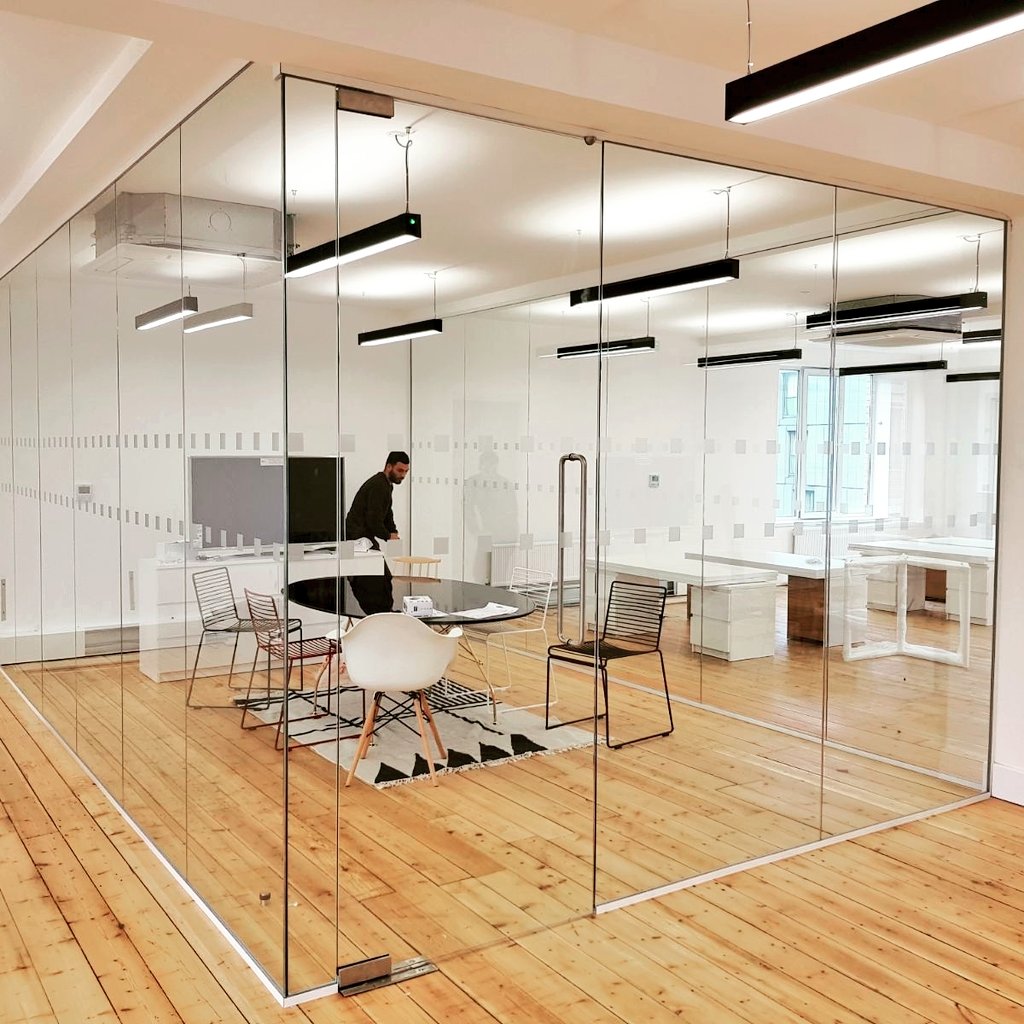 LondonPartition's tweet photo. This weeks #FramelessFriday
> London Glass Partitions <
#GlassOffice Specialists https://t.co/NRAuYvdwff