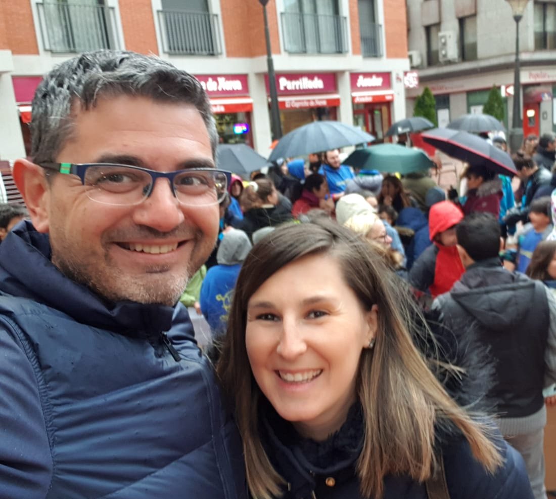 PSOEAlcobendas's tweet photo. Esta tarde nos hemos sumado a la #MarchaPorLosClubes junto a asociaciones, centenares de vecinos y a @CJAlcobendas para reivindicar al ayto #Alcobendas condiciones dignas para quienes trabajan con los más jóvenes de nuestra ciudad. https://t.co/xjtkN4dCYD