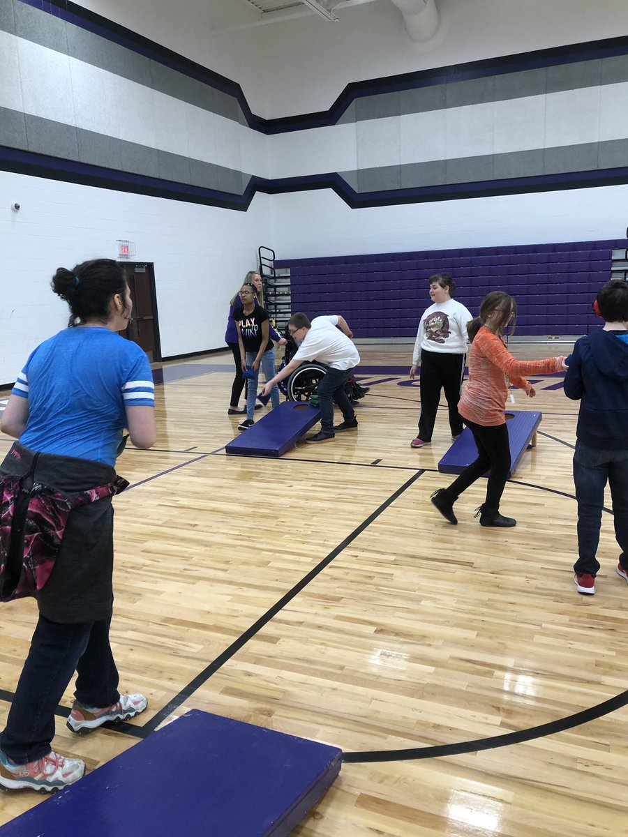 MrsM_MMS's tweet photo. Our very own MMS Cornhole Team on Fun Friday https://t.co/jj0es9JIGK