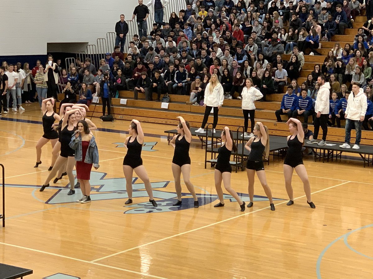 KirstenHellerWV's tweet photo. 3rd Annual WVHS Spirit Wear Fashion Show- Marketing project that goes beyond assessment. 
@FutureReady @Mr_S_Wisniewski @Vanatta_Valley @DamerTeachesTV @DorianAimi #ValleyPride https://t.co/TFKxPzETwf