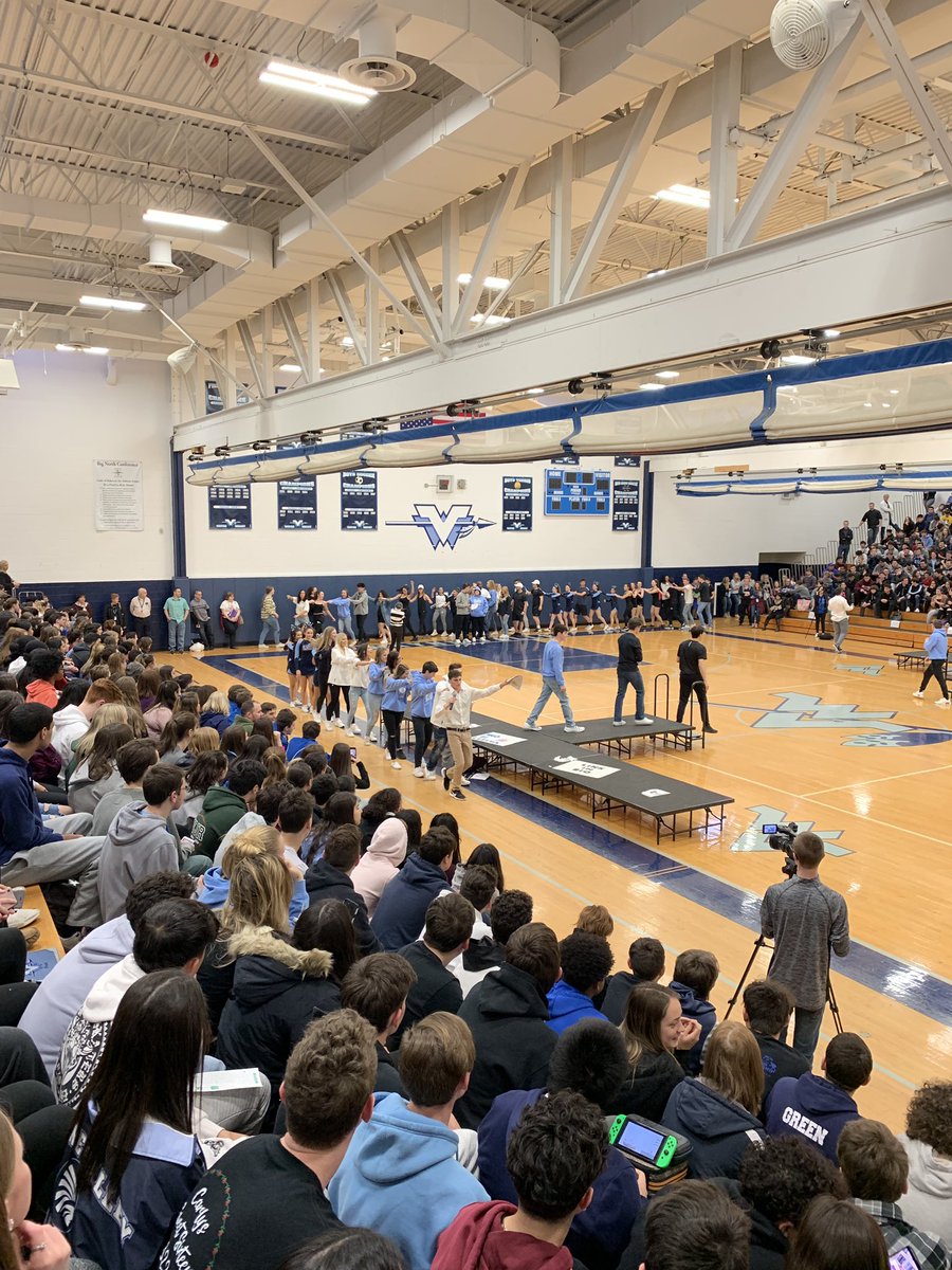 KirstenHellerWV's tweet photo. 3rd Annual WVHS Spirit Wear Fashion Show- Marketing project that goes beyond assessment. 
@FutureReady @Mr_S_Wisniewski @Vanatta_Valley @DamerTeachesTV @DorianAimi #ValleyPride https://t.co/TFKxPzETwf