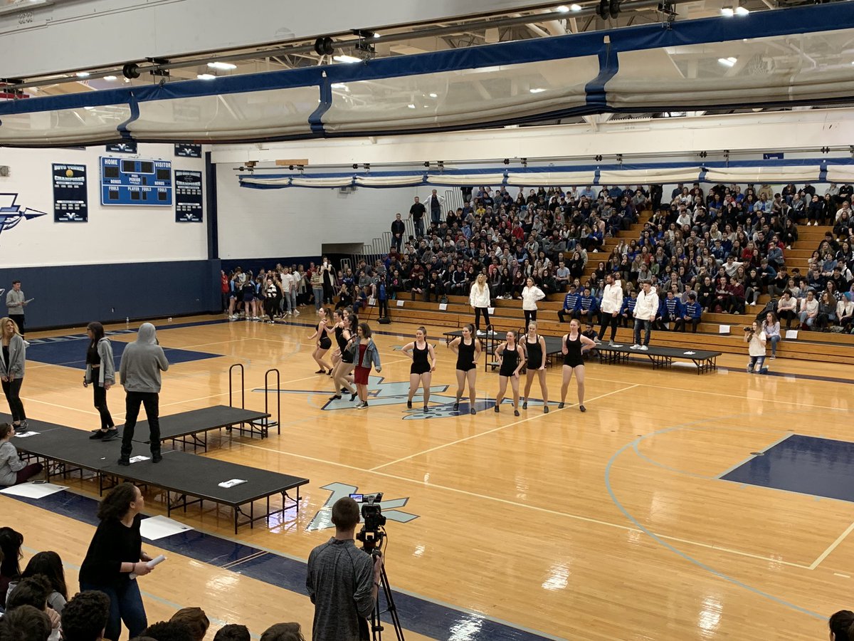 KirstenHellerWV's tweet photo. 3rd Annual WVHS Spirit Wear Fashion Show- Marketing project that goes beyond assessment. 
@FutureReady @Mr_S_Wisniewski @Vanatta_Valley @DamerTeachesTV @DorianAimi #ValleyPride https://t.co/TFKxPzETwf
