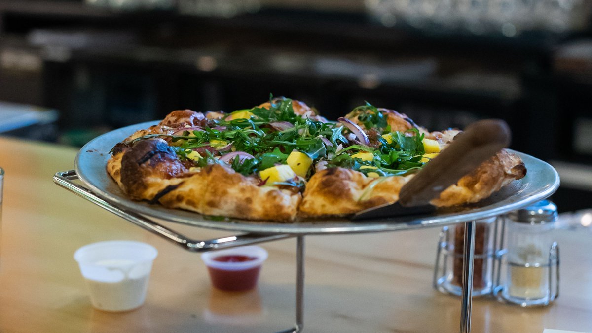 bundoxbocce's tweet photo. Our new P I Z Z A oven is here and we're rollin' out some new specialty pies on our menu. If you loved our pies before, wait till you taste them now. 🍕 https://t.co/VfPMo3s4JF