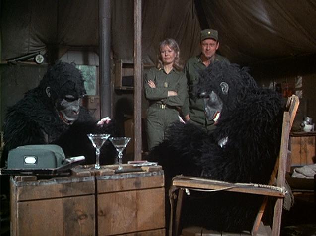 alda's tweet photo. It's another #mashbackfriday! Thanks for the new hashtag, @Loretta_Swit. Your weekend is approaching! Who wouldn't want to enjoy some martinis with these guys?๐๐ธ๐ #mashbf #4077thmash #bestcareanywhere https://t.co/38zpQ3pPrY