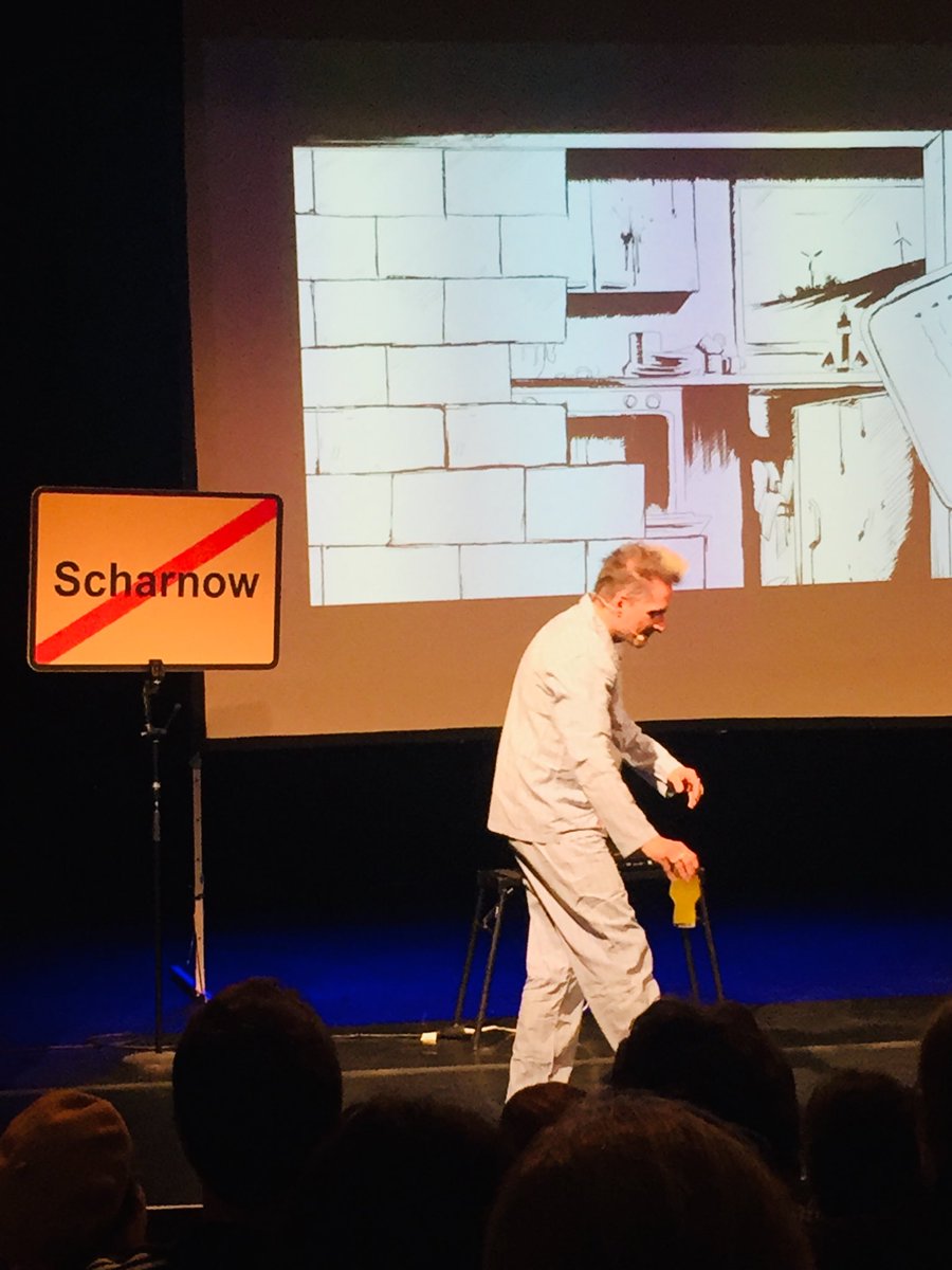 Andra_Fischer's tweet photo. Das war sehr sehr fein, lieber @BelaB_official #Scharnow #Mische #Bestsellerei https://t.co/y6vyNPF944