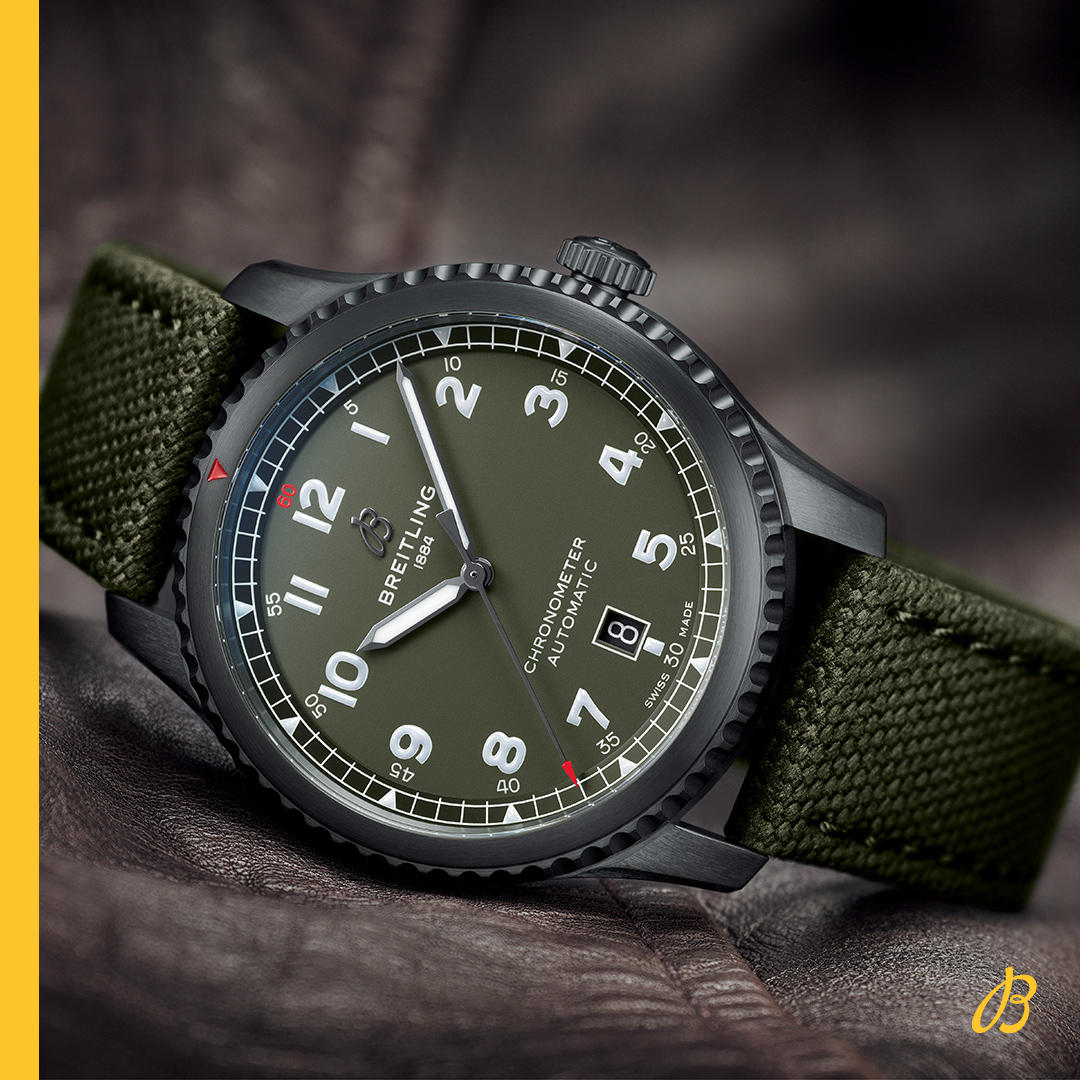 Breitling's tweet photo. The stunning three-hands version of the Aviator 8 Curtiss Warhawk : a military green dial with matte finish and subtle red details.
#breitling #squadonamission #aviator8 #automatic #pilotwatch #heritage #aviation #p40 #Curtiss #legend #flyingtigers #swissmade #watches https://t.co/NsBlRcZLWG