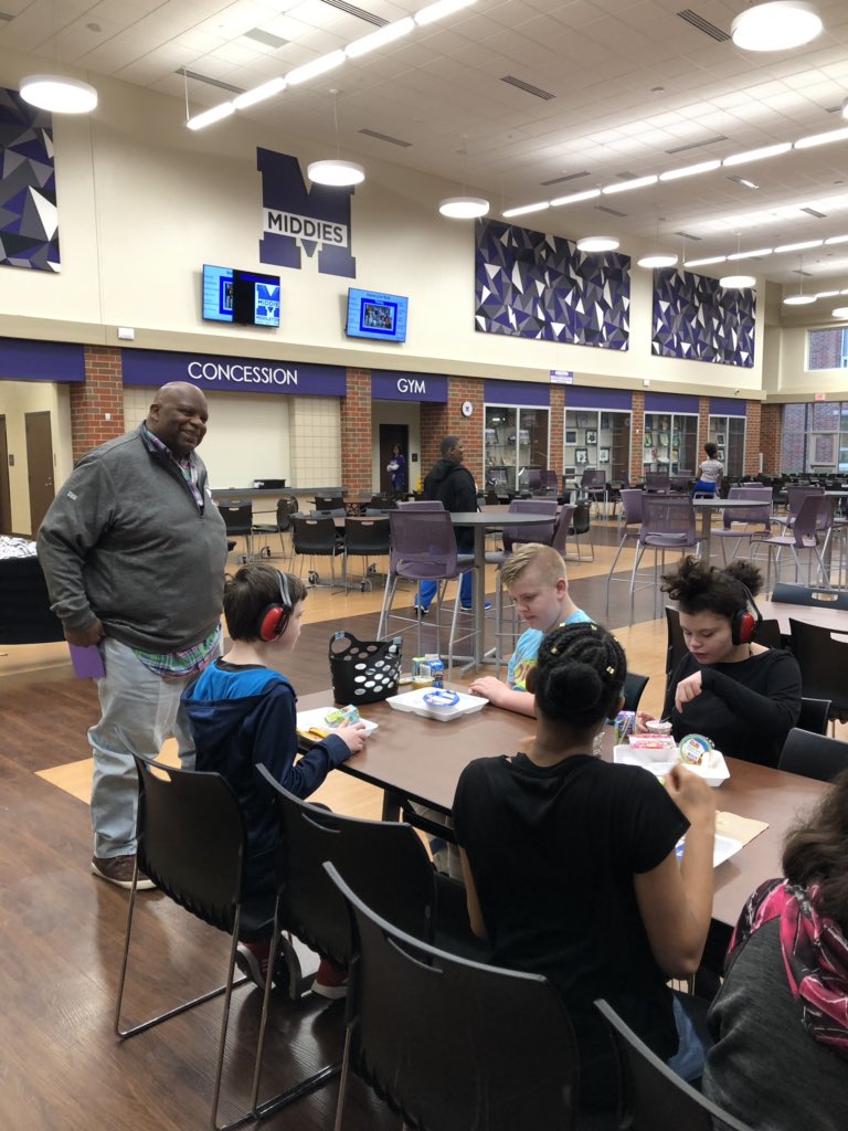 MrsM_MMS's tweet photo. 🎶 Happy Birthday Coach Banks 🧁@MMSMiddies @MiddletownOH https://t.co/bb1Dg5vtMt