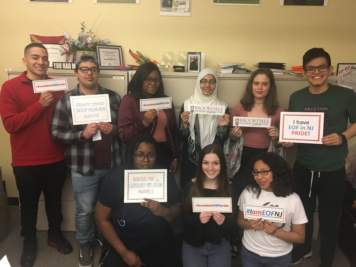 BrookdaleCC_EOF's tweet photo. Got some #EOFSA, #RLA & #XAE members here! 😁 #EOF is full of leaders, advocates & agents of change! ⚡️ #EOFAwarenessDay #IAmEOFNJ #BrookdaleEOFPride #EOFAdvantage #EOFPride #EOFStrong #EOFWorks #SuccessStartsAtBrookdale @EOFPANJ @EOFSAA @BrookdaleCCNews https://t.co/eadXISTMjx