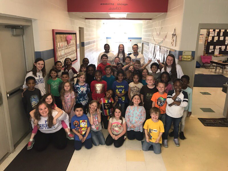 MayerTeach's tweet photo. Thank you @Coach_Ferrell10 @PersonRockets for reading with our Ss! ❤️ Good Luck on your season! #ReaderRoleModels #LeaderRoleModels https://t.co/dfWJwEsWN9