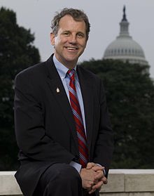 udaytondems's tweet photo. Our dad is 66, pursuing a modeling career, and we’ve never seen him happier. He told us he’s been waiting for a chance to blow up. Twitter, meet our dad. https://t.co/DDlbObpbLY
