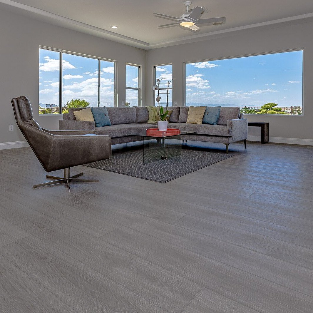 FlooretBrand's tweet photo. Arlo is one of our top 5 bestselling colors. Get a sample of all of the bestsellers in our new Modin Rigid Bestsellers Sample Kit - available on Amazon.

https://t.co/gTv5mcdg6l

#Flooret #ModinRigid #Modin #LVP #luxuryvinylplank #luxuryvinylplankflooring https://t.co/owP10K13UM