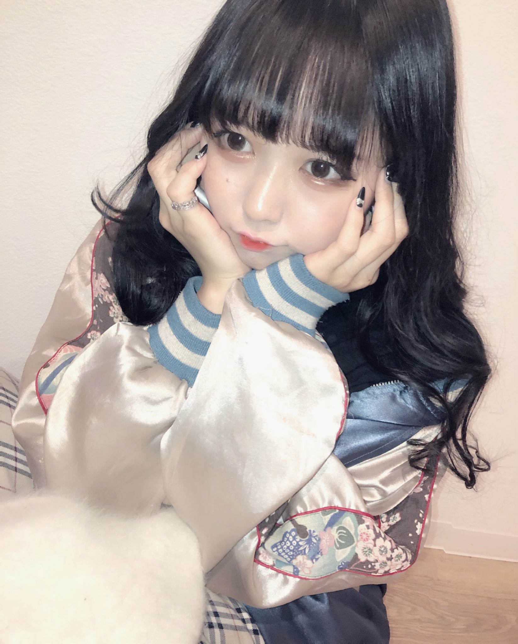 しぃ🍓 (@kP0nVRG188hZlWw) / X