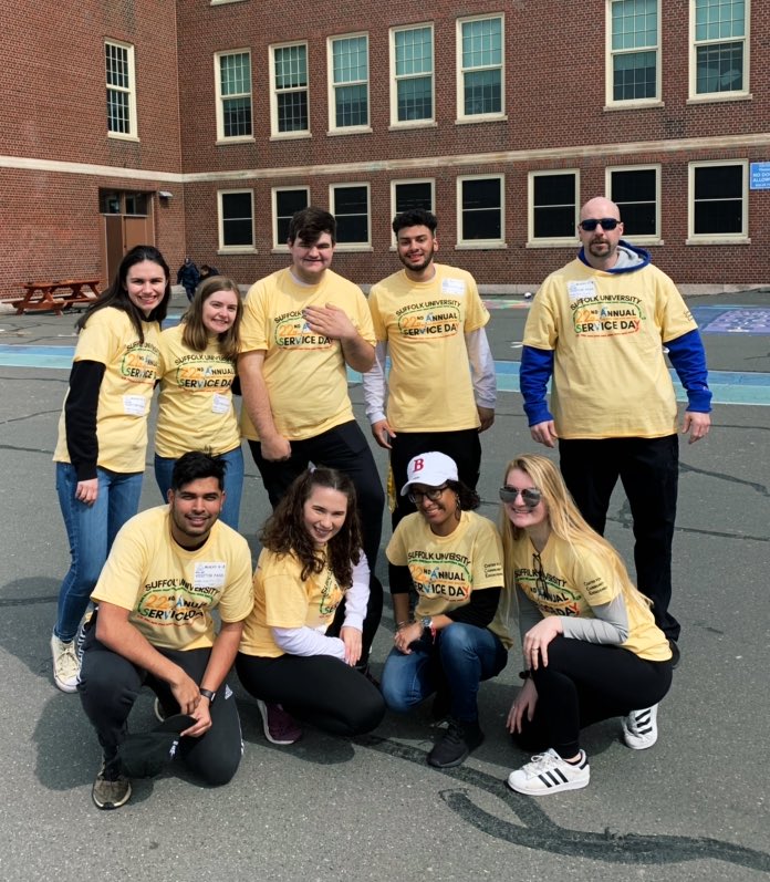 SUOLMarissa's tweet photo. Service day at the McKay school in Eastie! Had so much fun with a few fellow OL’s (and of course) the kids! #SuffolkServes https://t.co/vILNxVwiJw