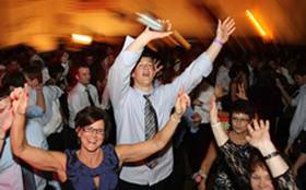 Social Saint John’s: This is the weekend when every mom wishes she had a senior at Saint John’s University.  It is Mom Prom, when seniors and their lovely dates enjoy dinner and dancing on campus and an after party in St. Joe. Enjoy this great SJU tradition!
