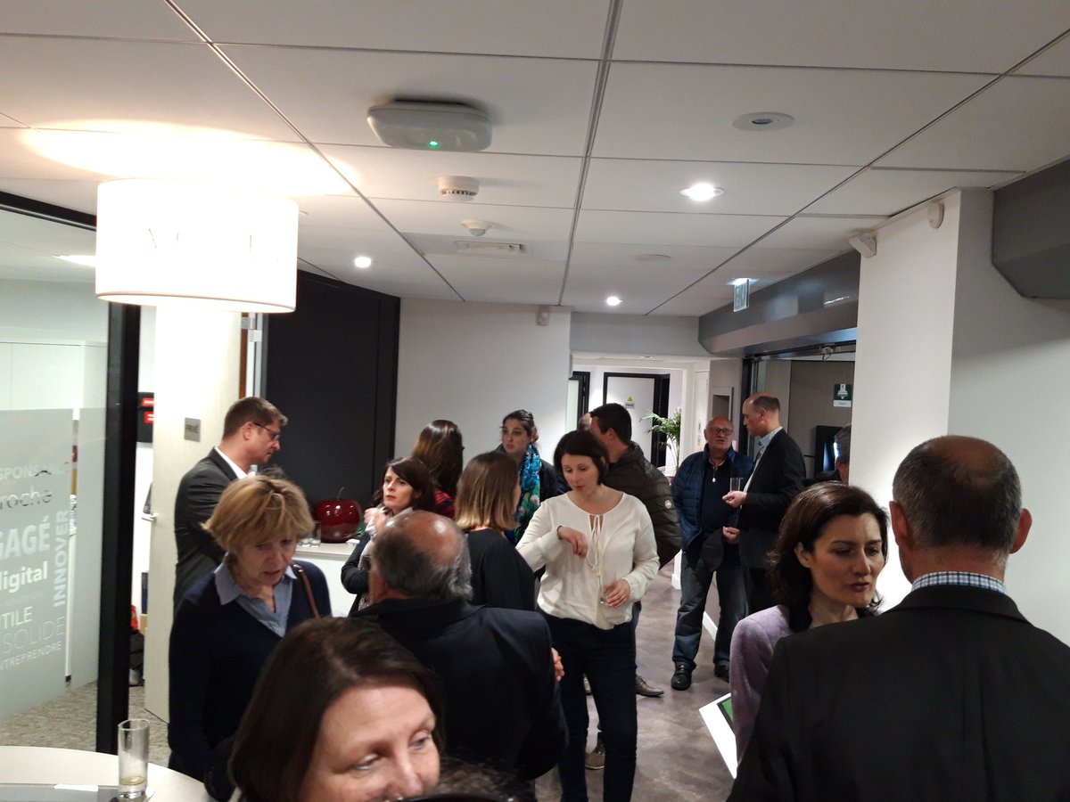 Merci, aux sociétaires, clients et conseil d'administration de leur présence.