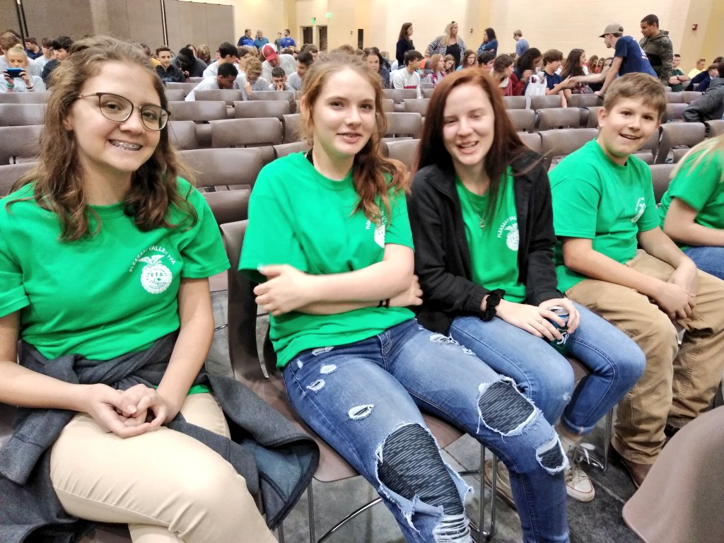 AlabamaAchieves's tweet photo. Who loves FFA? We do! Here at the Central District Eliminations! #ALCDFFA @egmackey https://t.co/J0fYj5b9sW