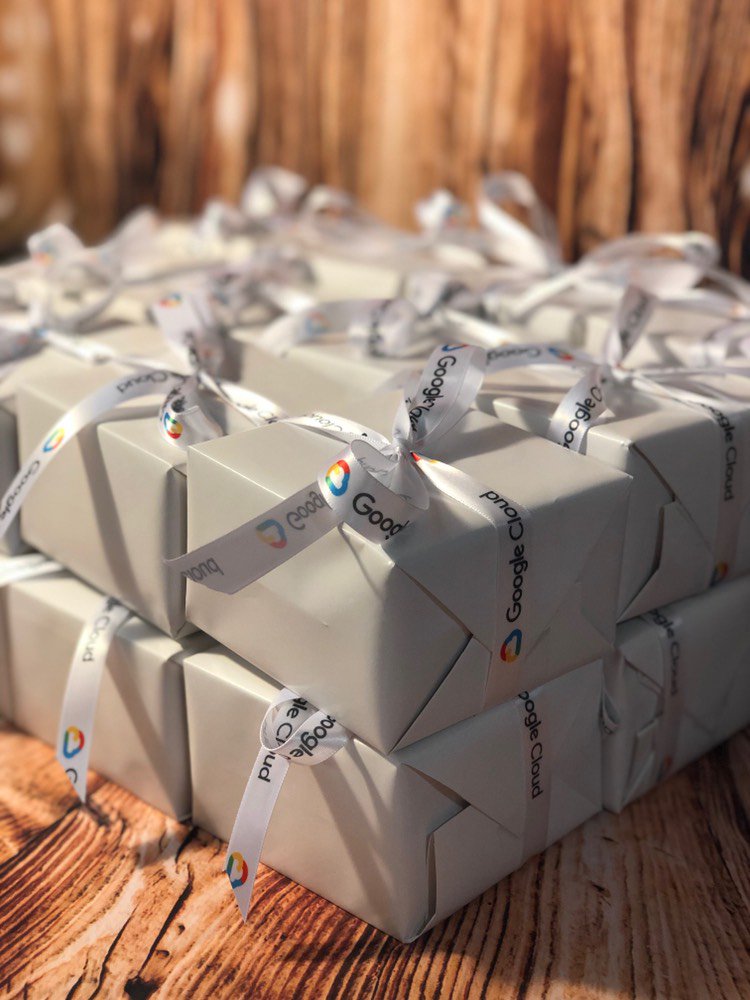 BrandVia's tweet photo. Can you guess what's inside? We're excited for our lucky recipients @Google to find out! #bvcreates #corporate #gifting #swag #tech #siliconvalley #bayarea https://t.co/iJNk7NI3HX