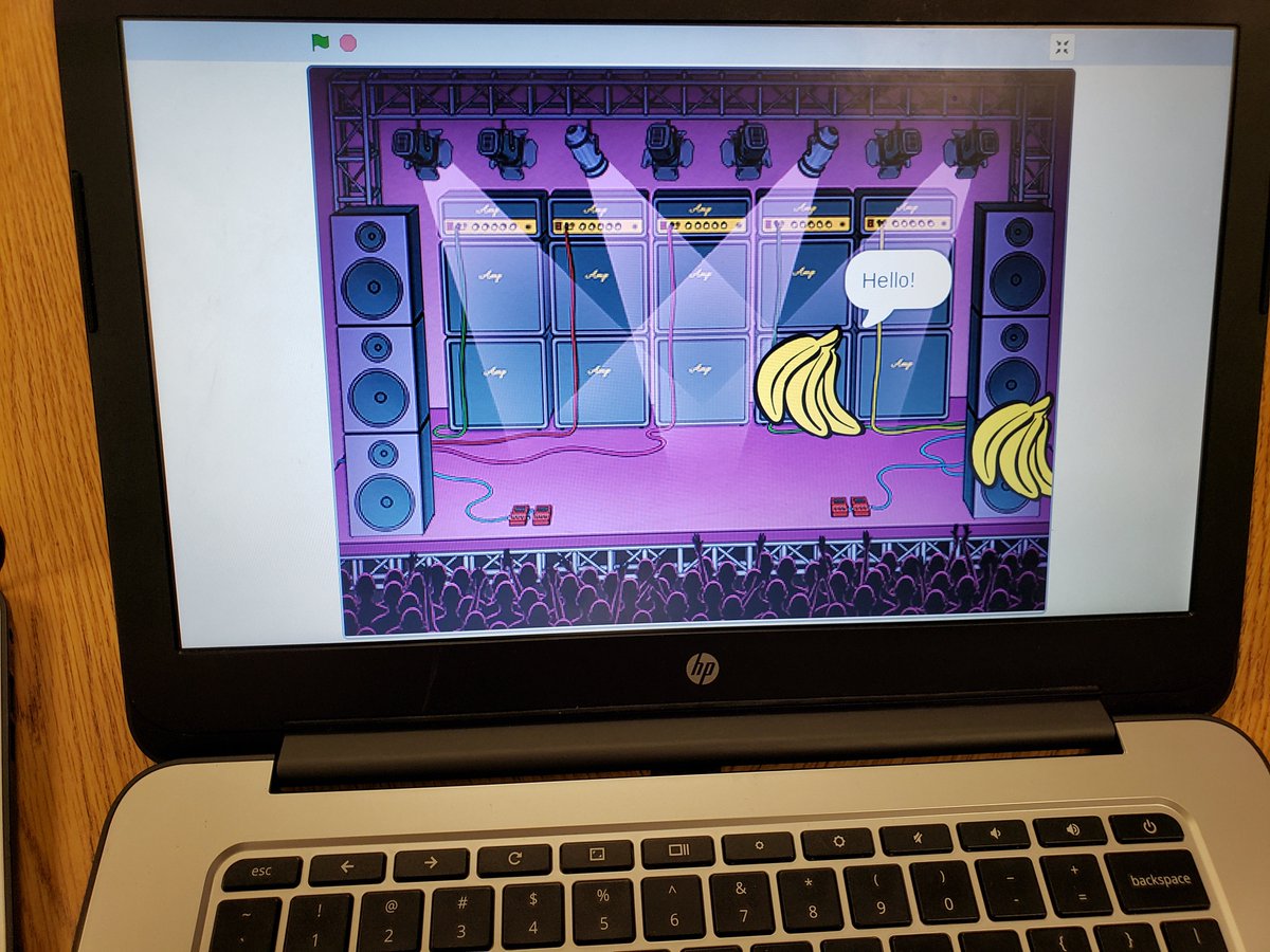 MB_Mediacenter's tweet photo. Always amazed what kids can get done in 15 min when we let them just explore and create on their own. #Scratch #Findyourjoyhere #MBTigers https://t.co/AxT8trZuga