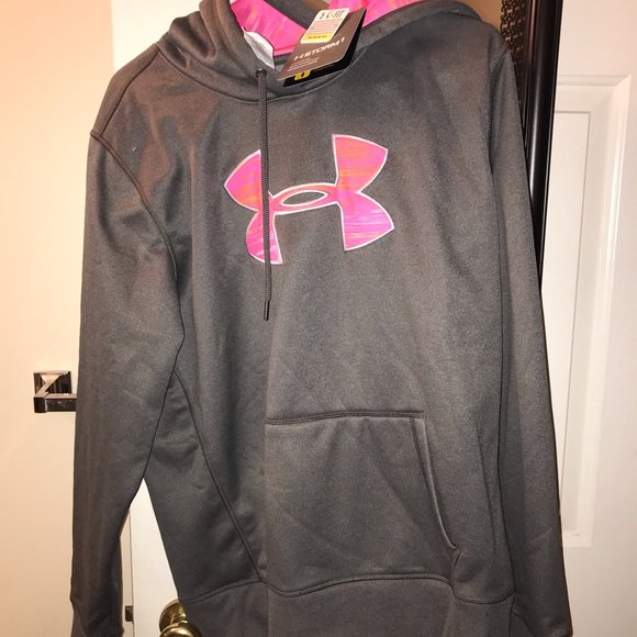 marym5675's tweet photo. So good I had to share! Check out all the items I'm loving on @Poshmarkapp from @JourdanWood #poshmark #fashion #style #shopmycloset #rubyrox #pinkvictoriassecret: https://t.co/It0Y7F7GrI https://t.co/q4Zbj1lAuk