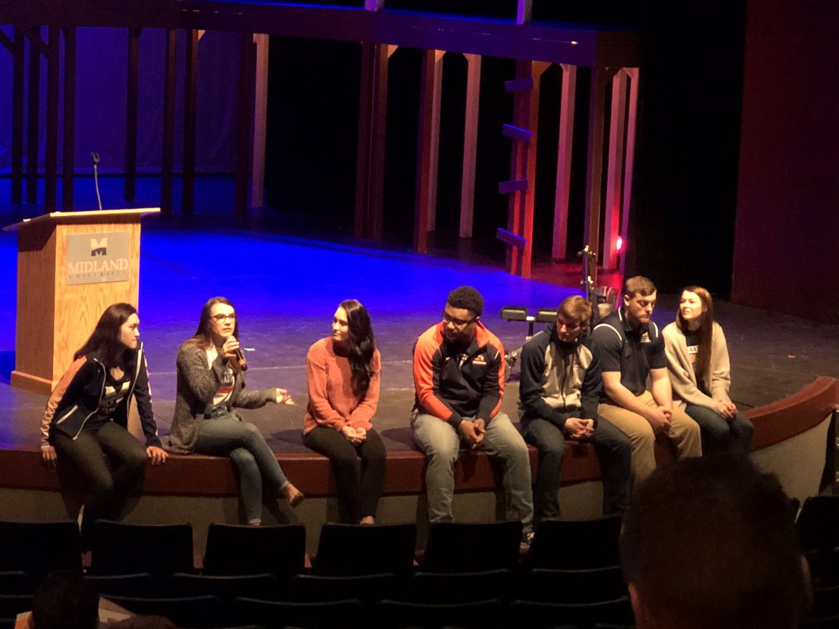 Some of our best and brightest students sharing their experiences with our Junior Jumpstarts guests!
#jjday2019