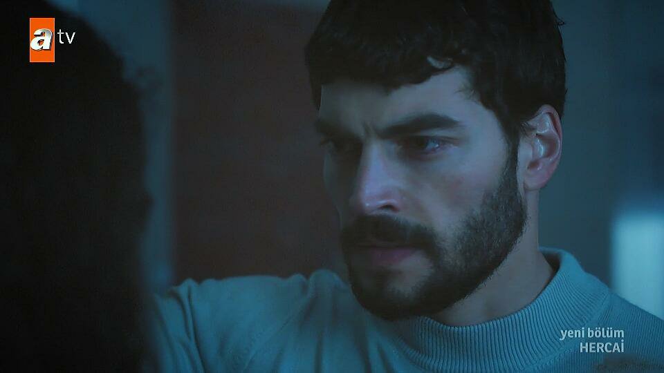 "+Sen benden daha ne istiyorsun?
  - Yaşamanı..."
#ReyMir #Hercai #intikamuğruna