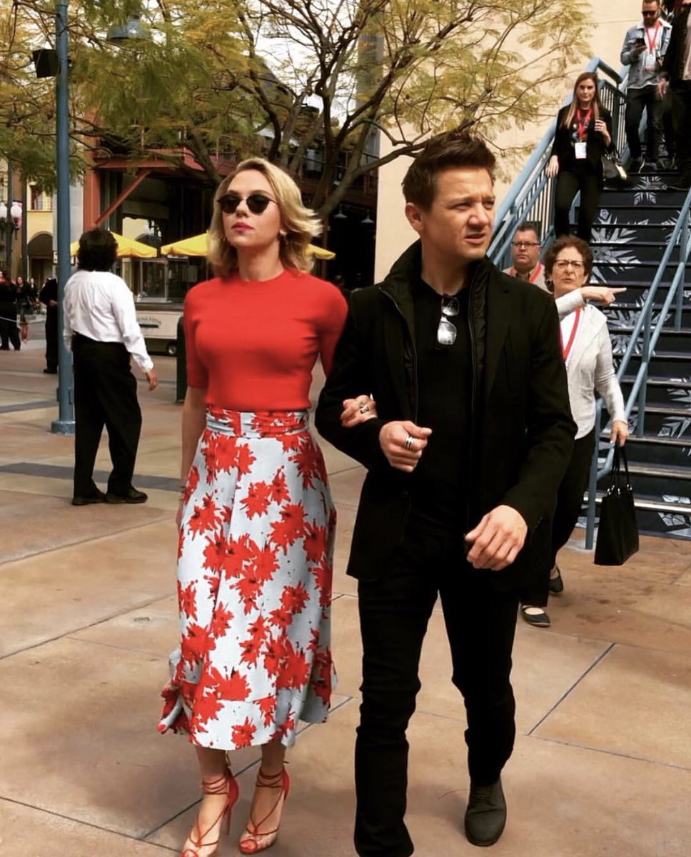 📸 Jeremy Renner via instagram: Hawkeye and Widow. Wonder day with the best  kids!!!, image size:968x1200