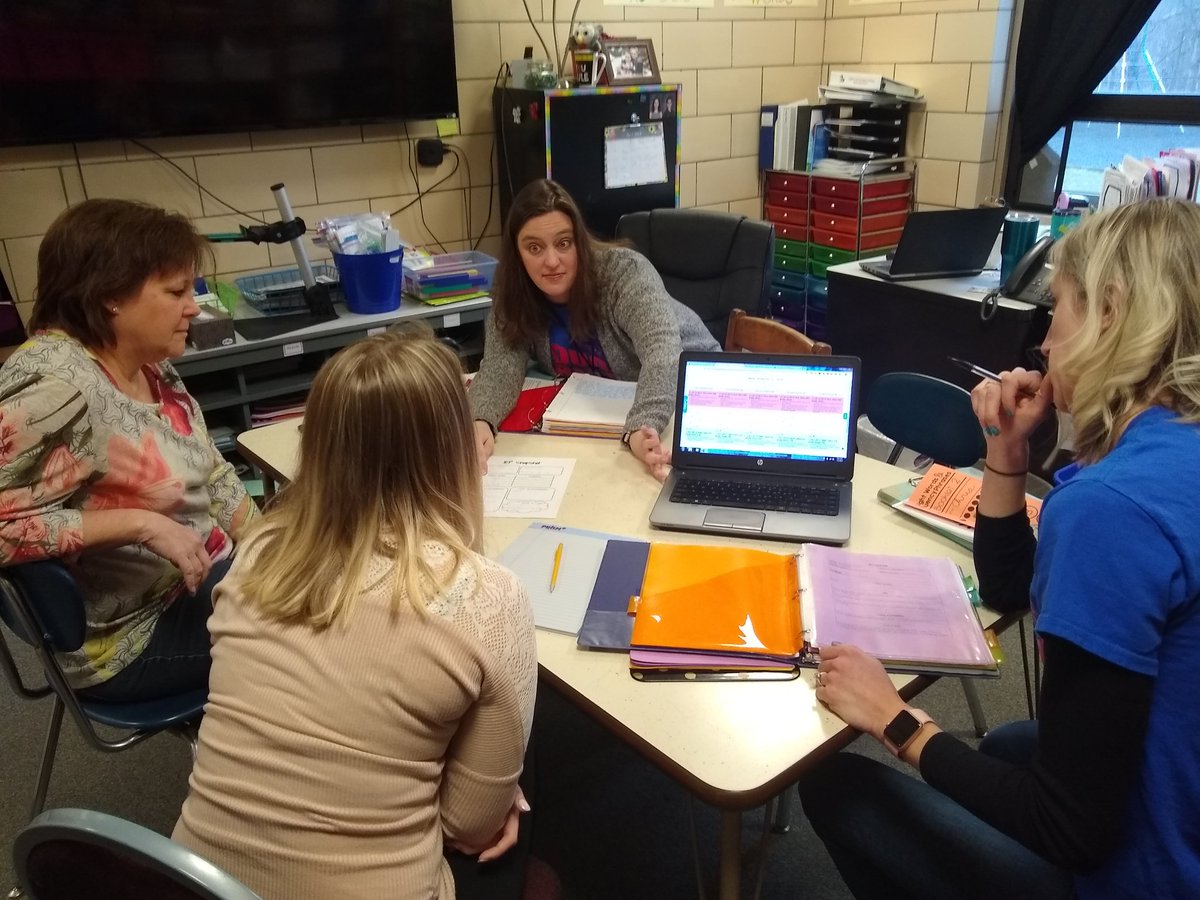 BrianneFadale's tweet photo. It's so great to see collaboration in the region! Gowanda teacher &amp; mentor visiting Cassadaga teachers! @sweetman_marcy @E2CCBIES @GowandaCSD @RebekahMoraites https://t.co/rmBf5fDLJK