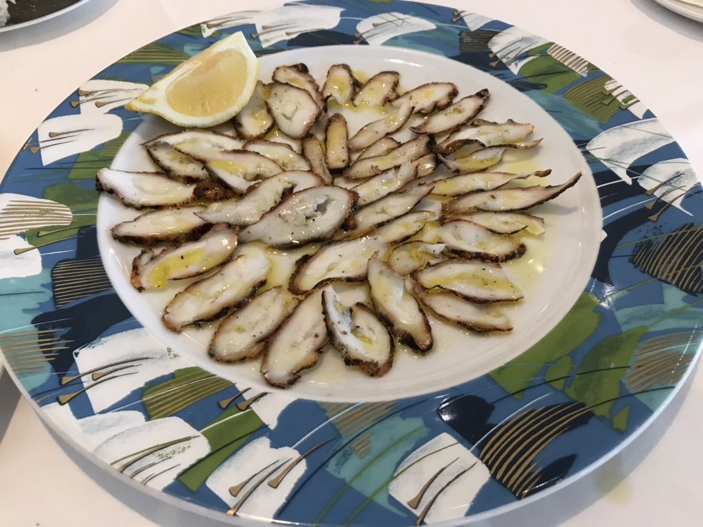 manuelsommelier's tweet photo. @rest_elfarallo #GambaDenia #AutenticGamba #PulpoSeco El lugar prefecto para perderse y disfrutar de la mejor #gastronomía #BuenaCocina #Producto #vinos @BodegasAlbamar @DoFerreiro #Mediterraneo #LesRotes #Denia #Disfrutar #Winelover https://t.co/5dLxGhVlMa