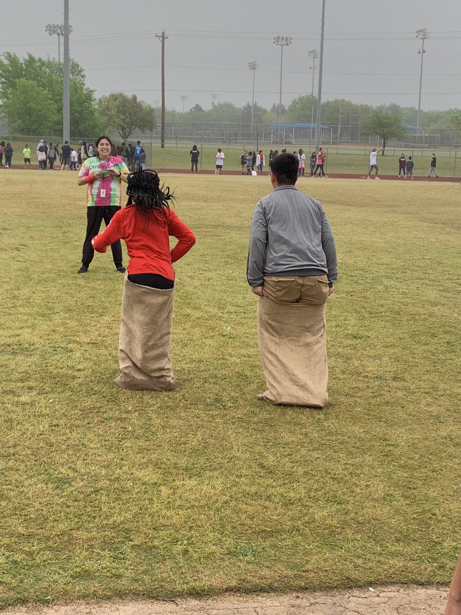 amlopez84's tweet photo. These scholars were enjoying field day #STAARreview #writing @DMStexans @kdevries11 @bisdambassador @brandi_morley https://t.co/SKGJeLLiaM