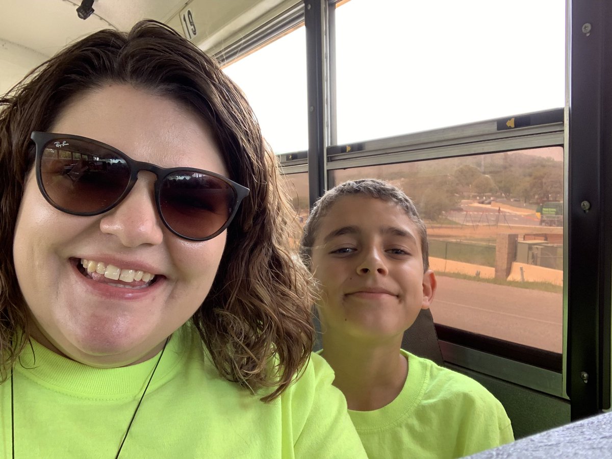 mrsmillerDES's tweet photo. We had a blast with all of the @BoerneISD 4th graders @SamChampionHS for our concert hosted by @BoerneHOTticket! Thanks for including @FairOaksRanchES in the fun! #fineartsfun https://t.co/dExtRIYRN4