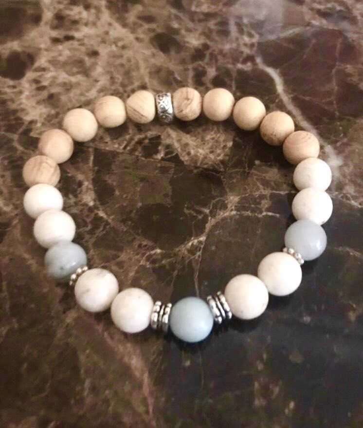 glamourockgirl's tweet image. #Amazonite and #Fossilstone w/ #sandalwood stretch #bracelet - perfect for #fashion and #meditation Visit #GlamouRockJewelry on #Etsy  etsy.com/shop/GlamouRoc…