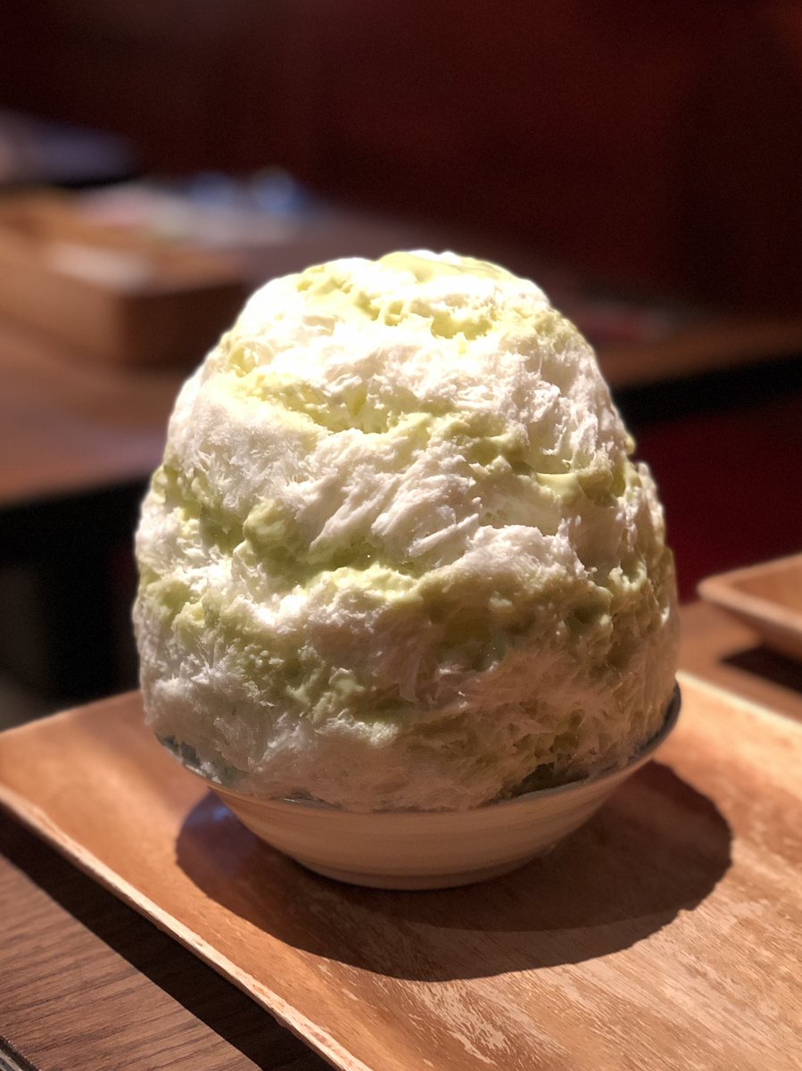 山路力也 銀座から六本木へ移動して Yelo 六本木で深夜１時のかき氷 この日から 始まった イースター と期間限定の アボカドマスカルポーネ うん 美味しかった 明日から本気出す