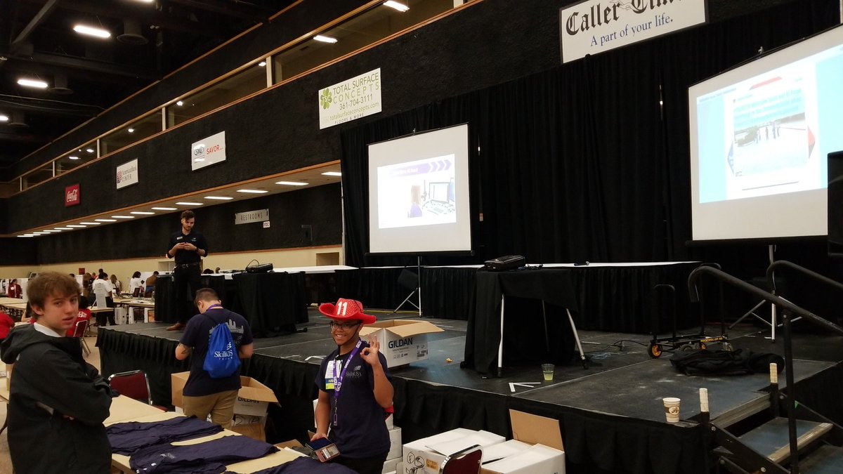 SkillsUSATX's tweet photo. Grand Canyon University on the Exhibit Hall presentation stage now! #TXLSC19 https://t.co/GWdqeTZyQ2
