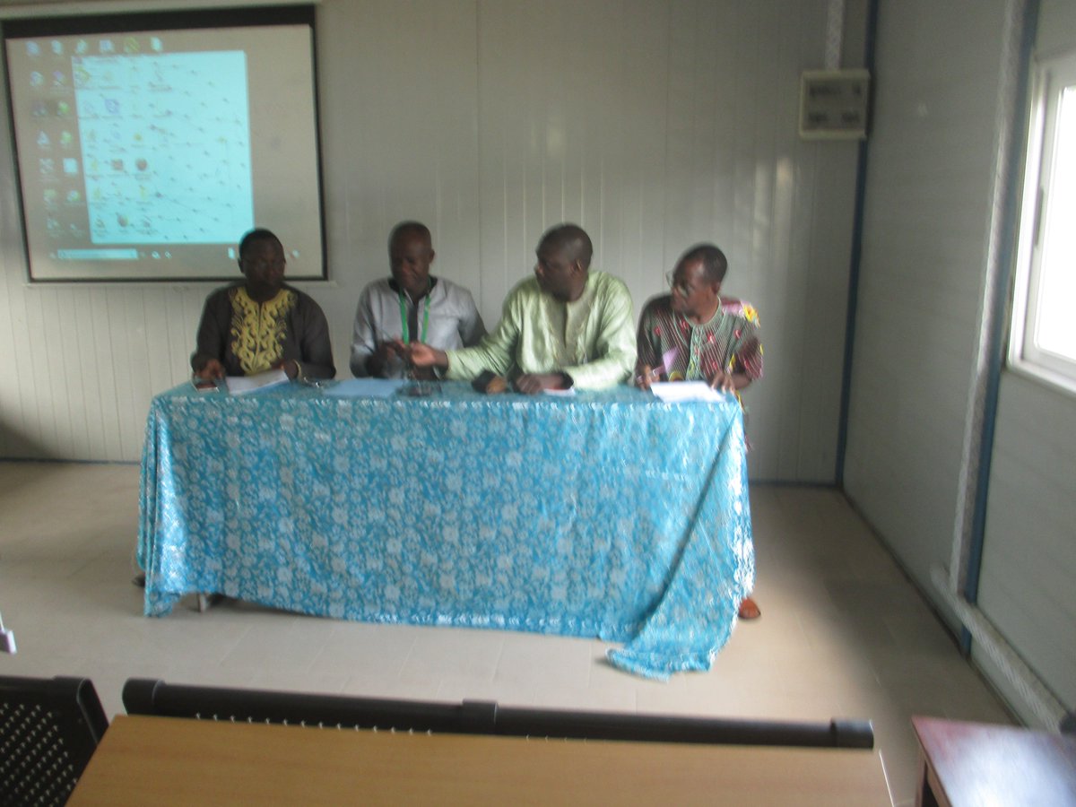 cartotourisme1's tweet photo. Lancement officiel de la #NuitInternationaledeGéographie à @uacbenin par le chef #DépartementdeGéographie #Prof_GIBIGAYE apres l'allocution du Directeur du laboratoire de Cartographie #Dr_TOKO et du représentant des #Enseignant #Dr_YABI @cartotourisme1 @OSMBenin  @assocCartONG https://t.co/PbjDRanSOB