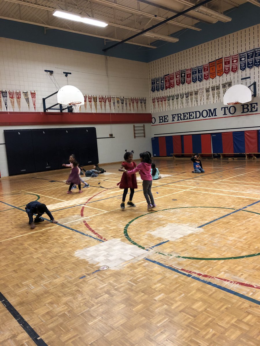 purchase_ms's tweet photo. On Friday, we had a dance party in gym! #kindiegym #moveyourbody #Moveitfriday @TDSB_MSPS https://t.co/MI82l4Sjk2