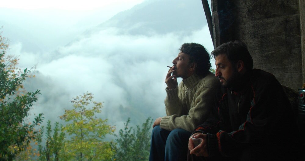peopleandcinema's tweet photo. - Alınyazımızın bütün sınavlarına sabırla katlanmaya çalışacağız. Başkaları için ekip biçeceğiz. Bugün de yaşlılığımızda da dinlenmek bilmeden çalışacağız.

Ecel saati gelip çatınca uysalca veda edeceğiz ve orada şöyle diyeceğiz: https://t.co/Ckxow9Pu6X