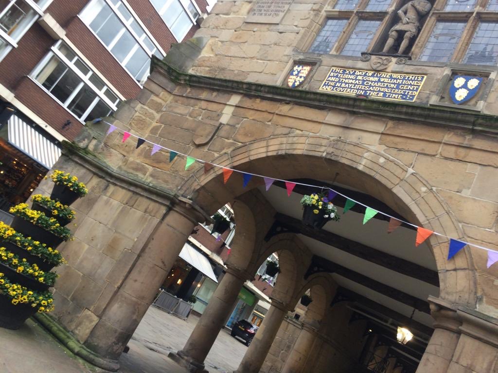 TheBusk's tweet photo. The bunting is up .... party ready #TheBigBusk https://t.co/ba9mCiN8g0