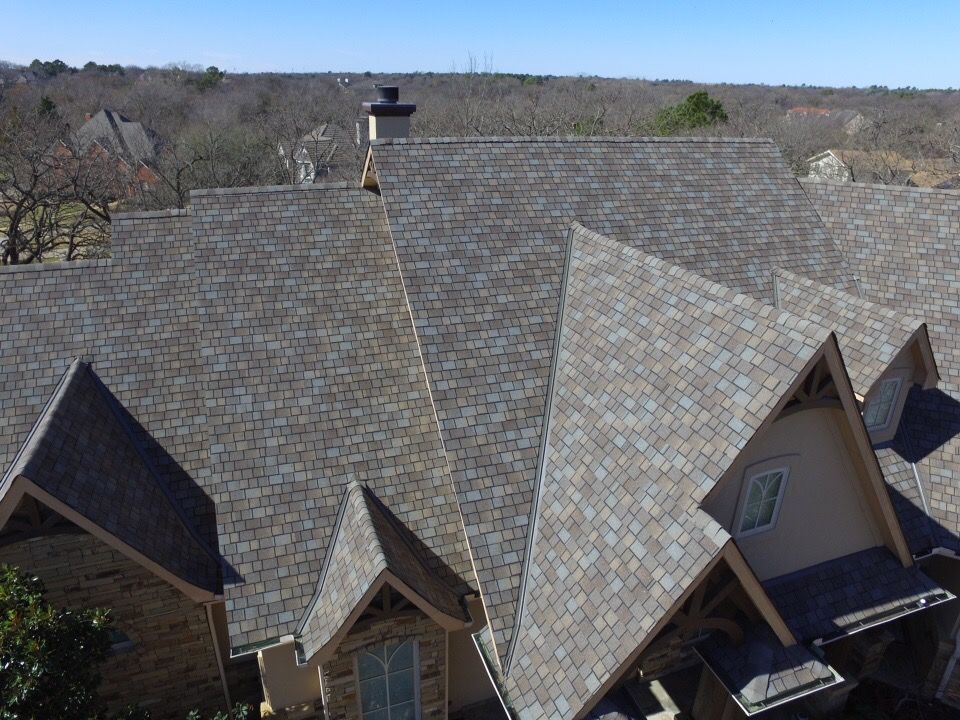 SPCCONSTRUCTION's tweet photo. Spring is here and our team is ready to get to work. Let's get started on the upgrade your family has been waiting for! #construction #roofing #roofer #dallas #dallastx #dallasroofer #spring #springconstruction #builders https://t.co/e99JuiEotc