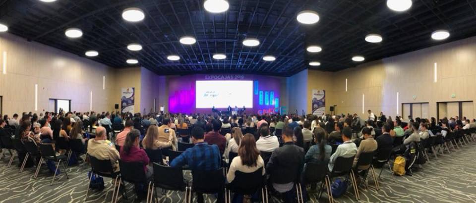 Gracias a <a href="/ComfamiliarRda/">comfamiliarrda</a> por hacernos parte del foro empresarial de #ExpoCajas2019  y permitirnos compartir la magia de Caminos. Nuestra gente hace la diferencia.