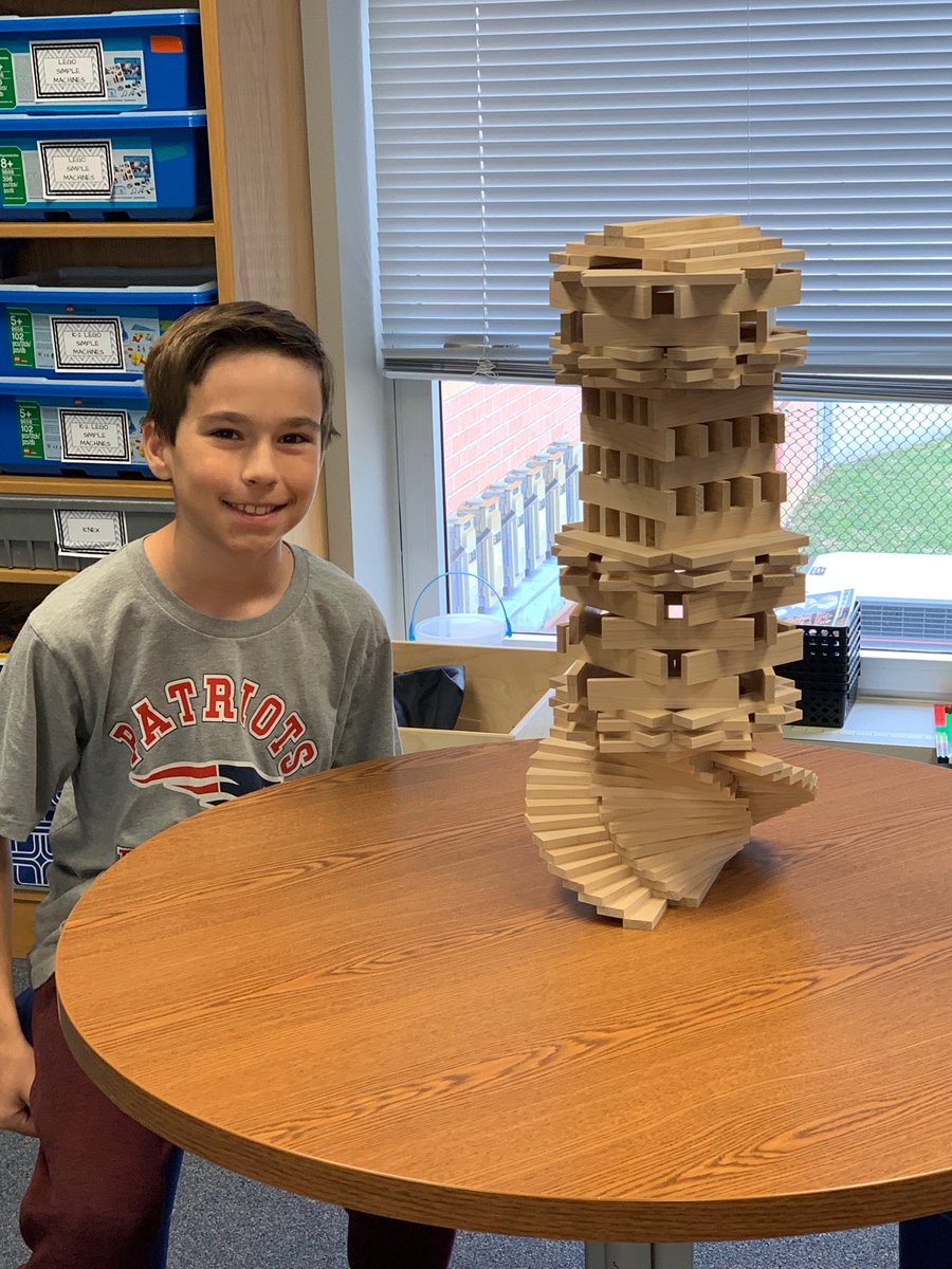 Impressive work/creation from this amazing 5th grade ⁦<a href="/BennettBears/">Bennett Bears</a>⁩ with the #kevaplanks WOW! 👏